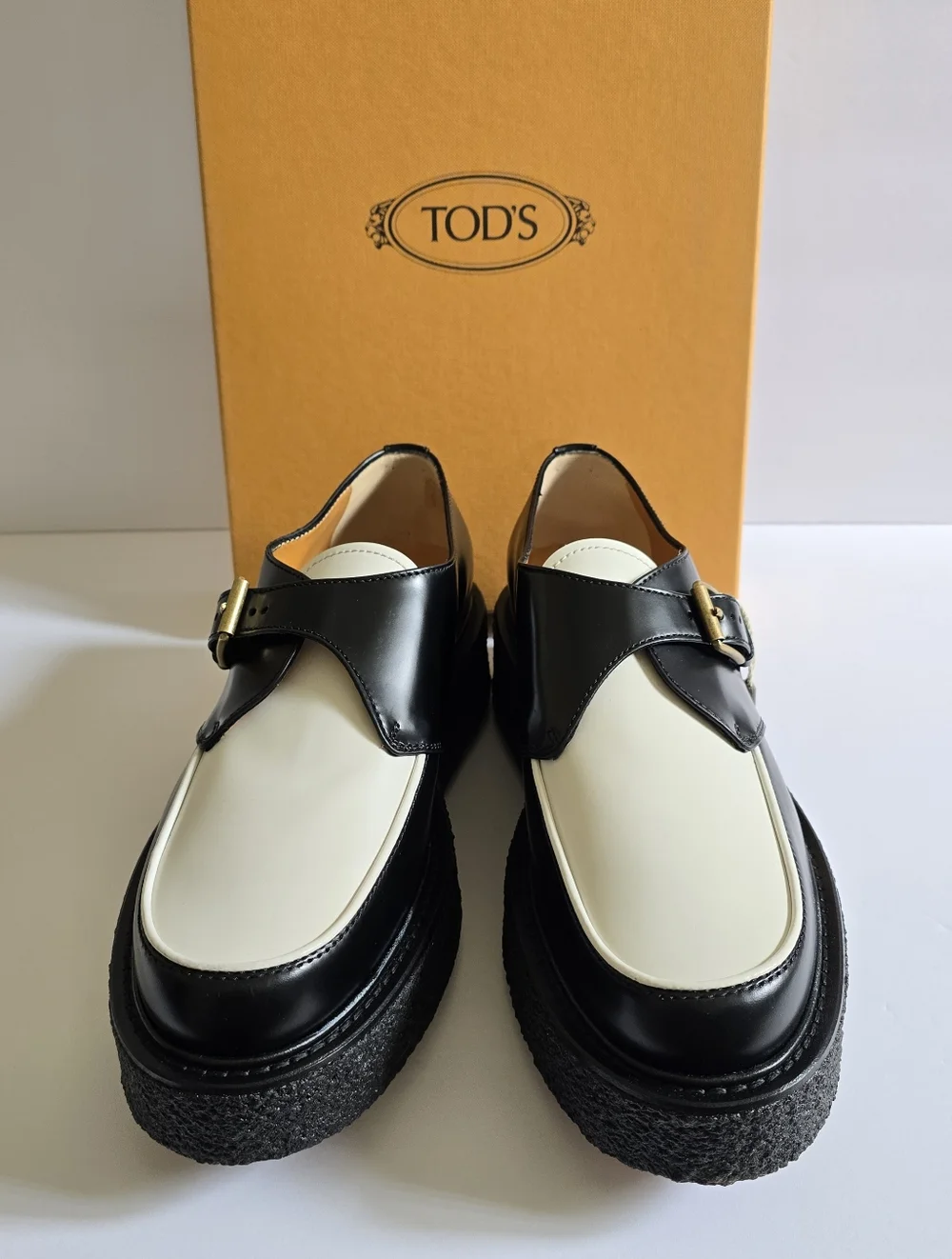 TOD'S Leather Loafer Shoes Size 39.5 Black White - Picture 2 of 10